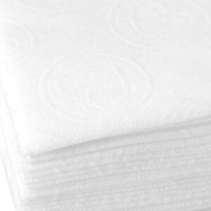 Jednorazové kozmetické obrúsky biele so srdiečkami 70 × 40 cm – 20 ks, jemné a savé